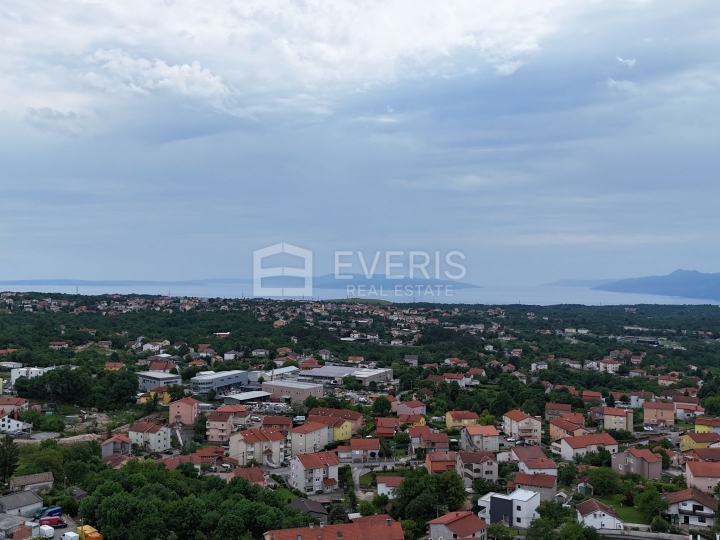 Viškovo, kuća u nizu, 3S+DB, 90m2, s okućnicom