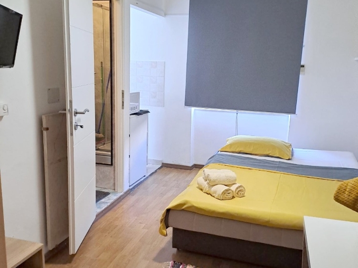 Centar, garsonijera 18 m2, 350 €