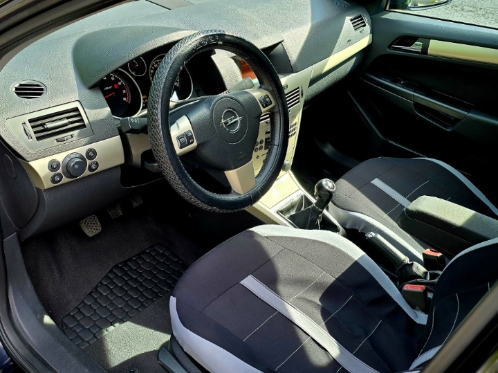 Opel Astra H 1.4 16 V
