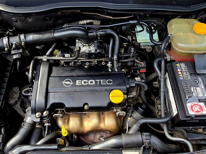 Opel Astra H 1.4 16 V