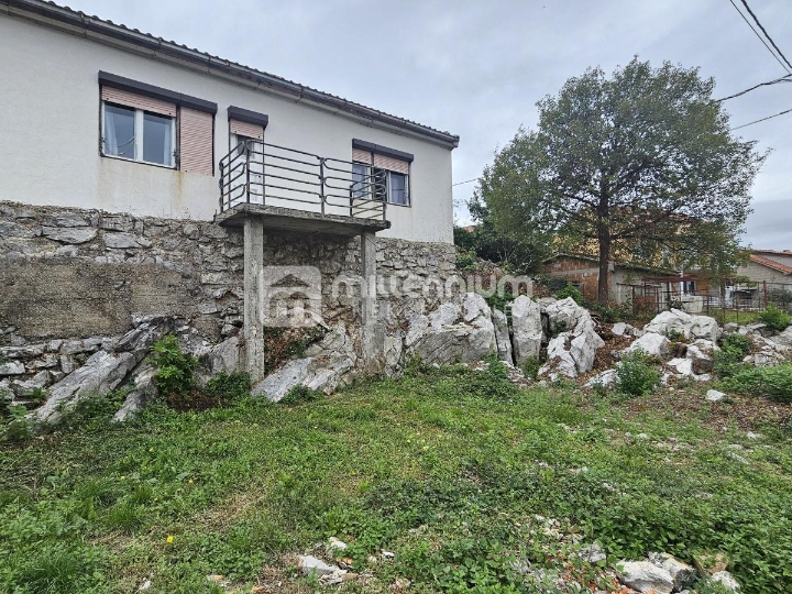 Rijeka, Zamet, 150m2, samostojeća kuća s 2 stana