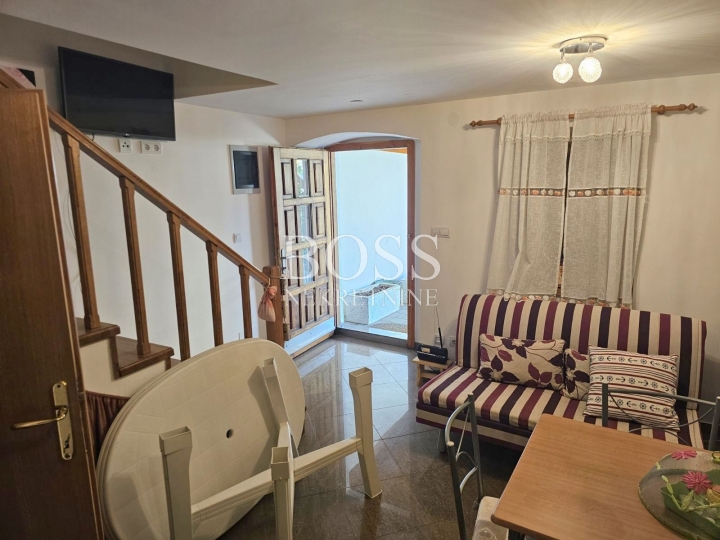 Omišalj, dvojna kuća 82m2, 173.000€, prilika!