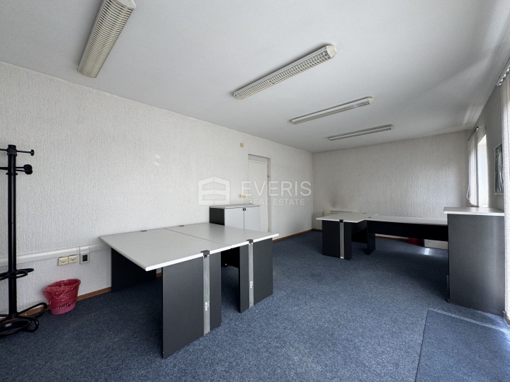 Kastav, Rubeši, poslovni prostor 120 m2, najam