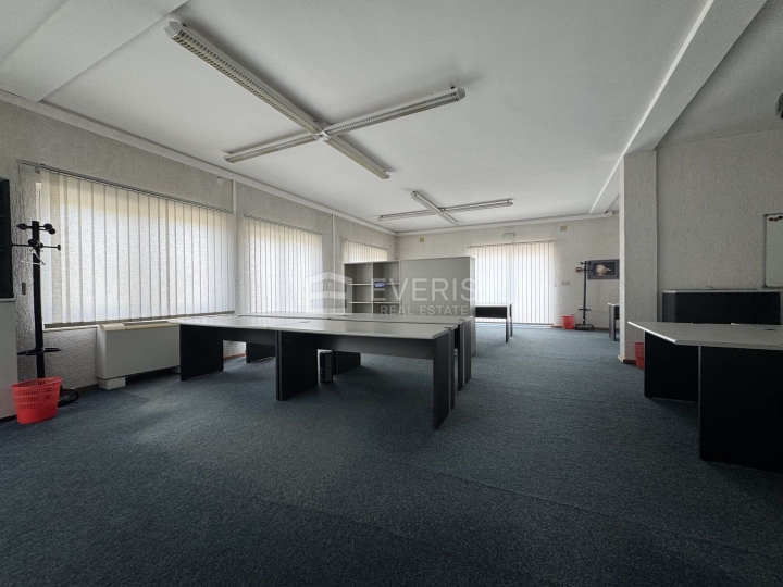 Kastav, Rubeši, poslovni prostor 120 m2, najam