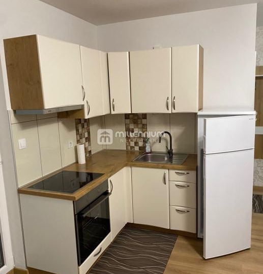 Otok Krk, Malinska, 39.64m2, namješten s lođom