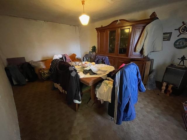 Kastav, starina 200m2-P+1+2, okućnice 670m2!!