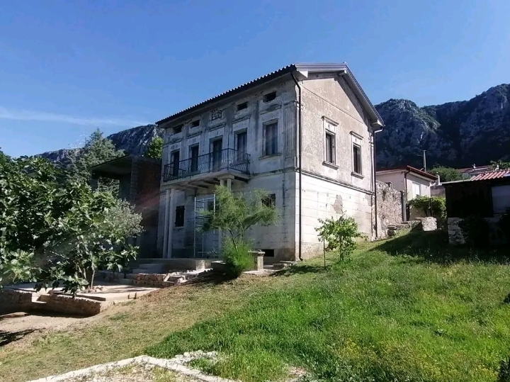 Kuća u Bribiru