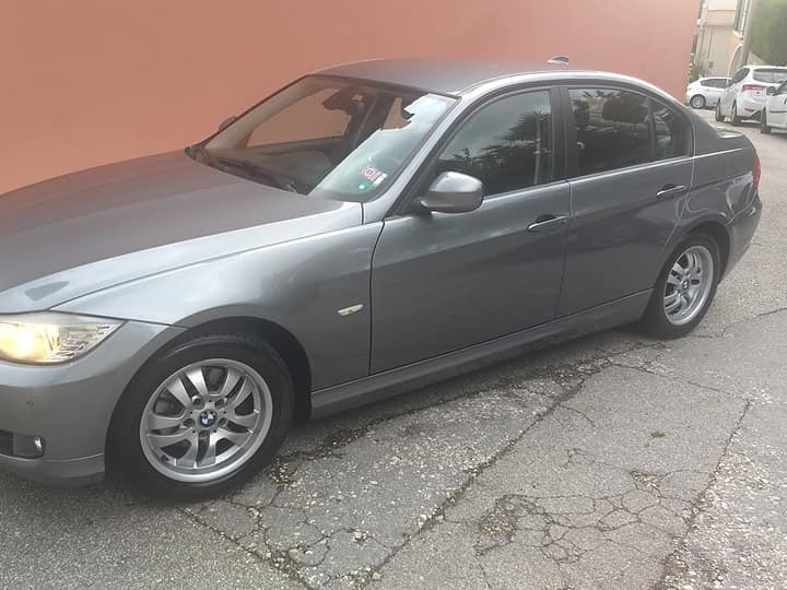 BMW 318d automatic, reg. do 08./2026.