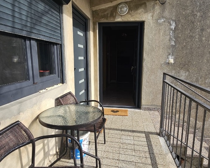 Stan u kući i dvije garsonijere Novi Vinodolski