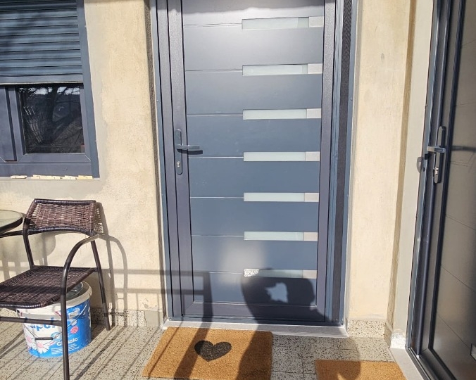 Stan u kući i dvije garsonjere