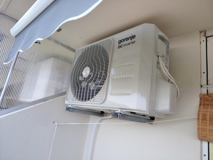 Predivan apartmančić 40m od mora