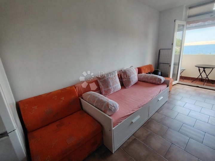 Predivan apartmančić 40m od mora