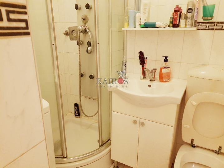 D. Vežica, garsonijera, najam 350€