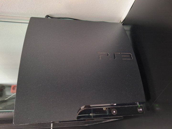 Play Station 3 + igrice/film