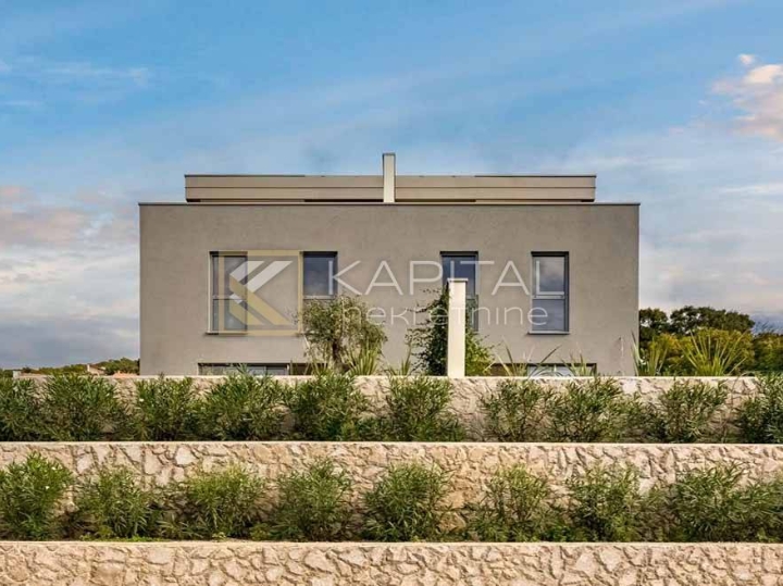 Kostrena, moderan stan u modernoj zgradi