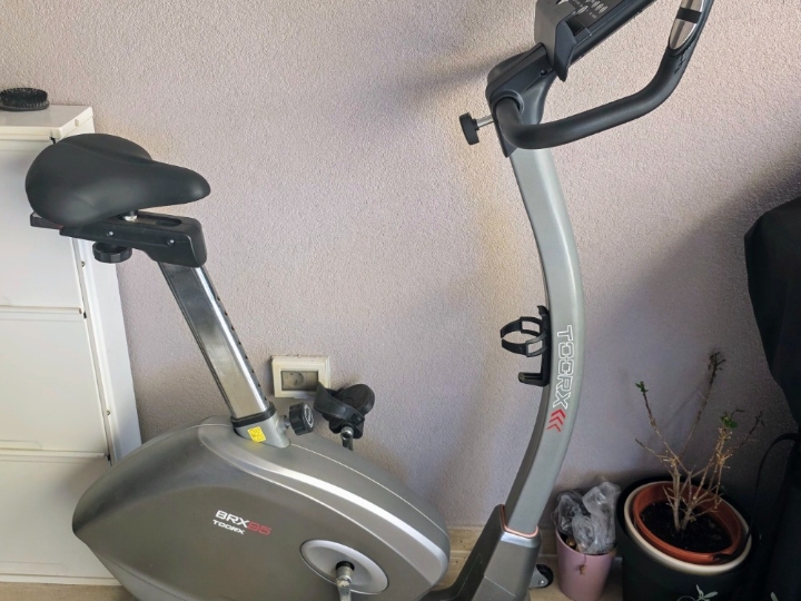 Prodajem sobni bicikl Toorx BRX95