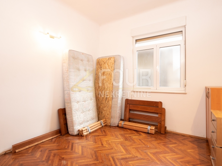 Rijeka, Centar, stan s balkonom na samom Korzu! Samo kod nas!