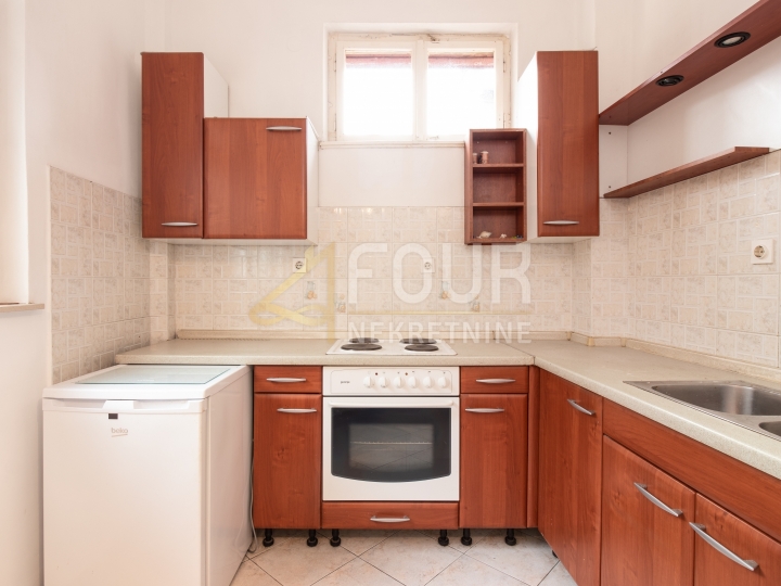 Rijeka, Centar, stan s balkonom na samom Korzu! Samo kod nas!