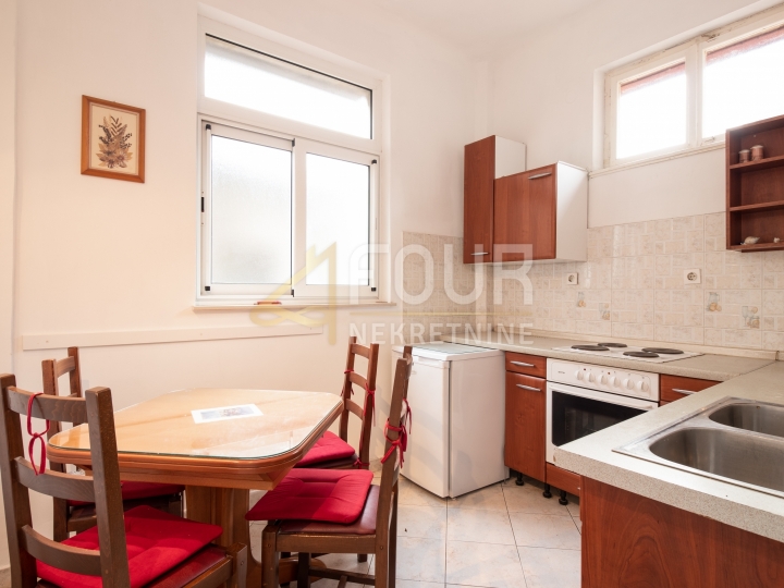 Rijeka, Centar, stan s balkonom na samom Korzu! Samo kod nas!