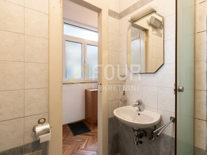 Rijeka, Centar, stan s balkonom na samom Korzu! Samo kod nas!