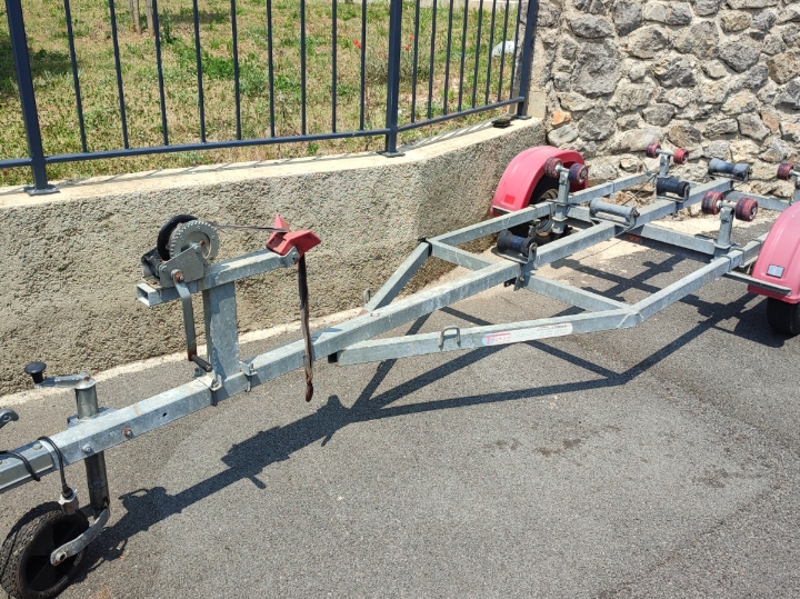 Torbarina prikolica za plovilo