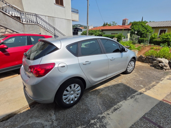 Opel Astra J, 2015. god.