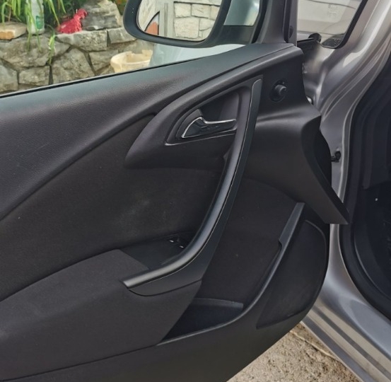 Opel Astra J, 2015. god.