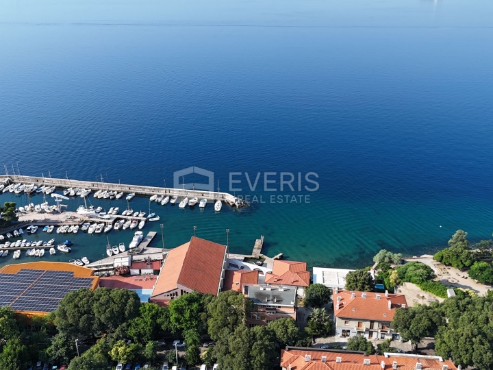 Rijeka, Kantrida, stan 164 m2 u novogradnji, garaža, pogled