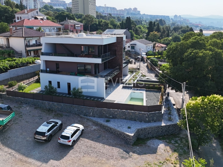 Rijeka, Kantrida, stan 164 m2 u novogradnji, garaža, pogled