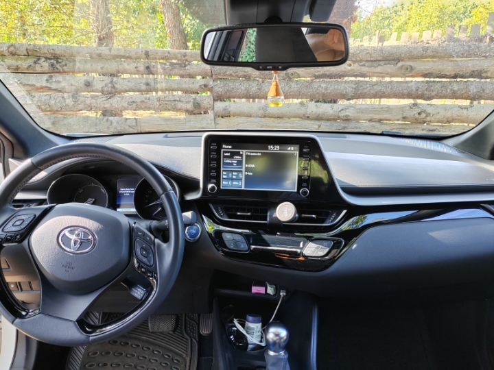 Toyota C-HR, 1.8, automatik, hybrid
