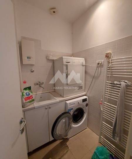 Centar, komforan stan za najam
