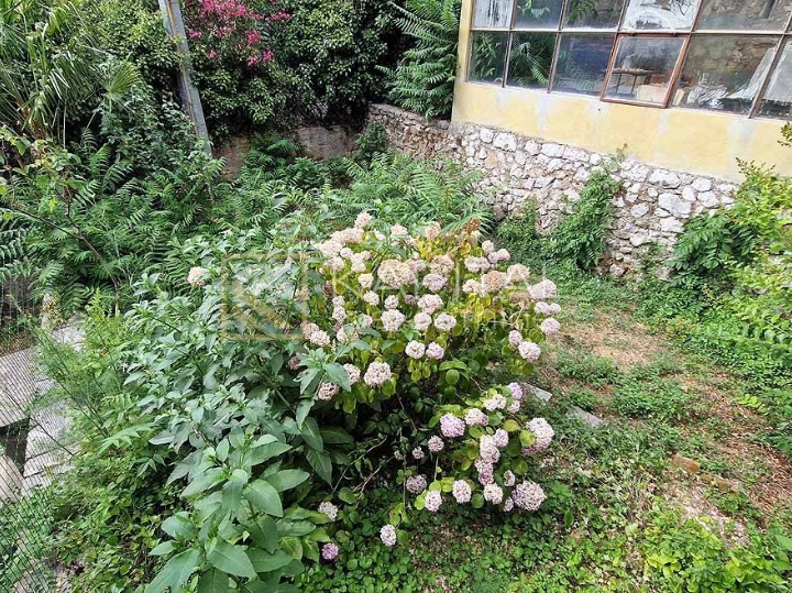 Bulevard, etaža ville s garažom i vrtom