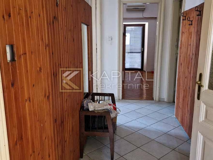 Bulevard – prostrana etaža 127 m² + garaža + vrt