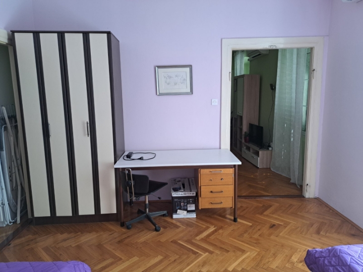 Centar najam za 2-3 studenta bez agencija.