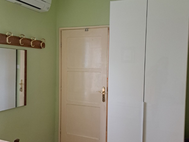 Centar najam za 2-3 studenta bez agencija.