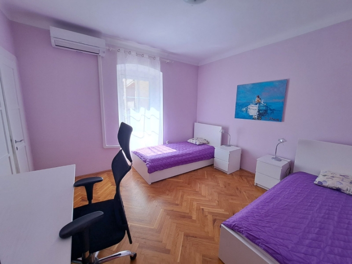 Centar najam za 2-3 studenta bez agencija.