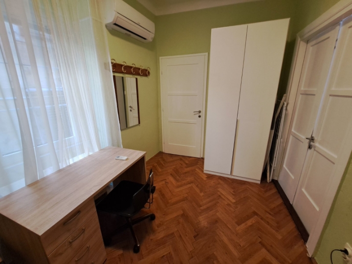 Centar najam za 2-3 studenta bez agencija.