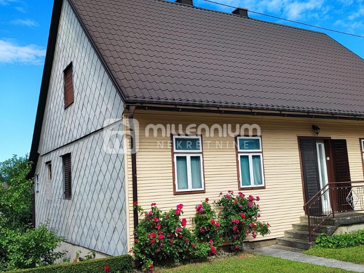Ravna Gora, 252m2, samostojeća kuća, okućnica 371m2