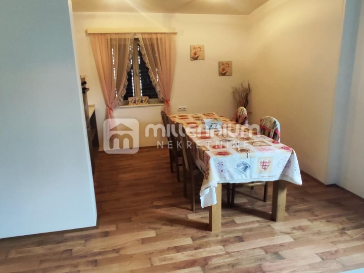 Ravna Gora, 252m2, samostojeća kuća, okućnica 371m2