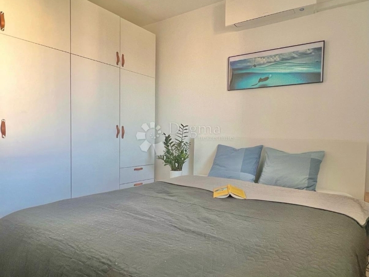 Sniženo! Prekrasan stan na 2. katu, odlična lokacija, Rovinj