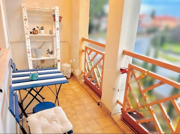 Sniženo! Prekrasan stan na 2. katu, odlična lokacija, Rovinj