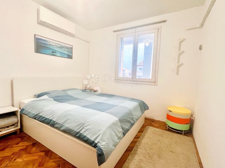 Sniženo! Prekrasan stan na 2. katu, odlična lokacija, Rovinj