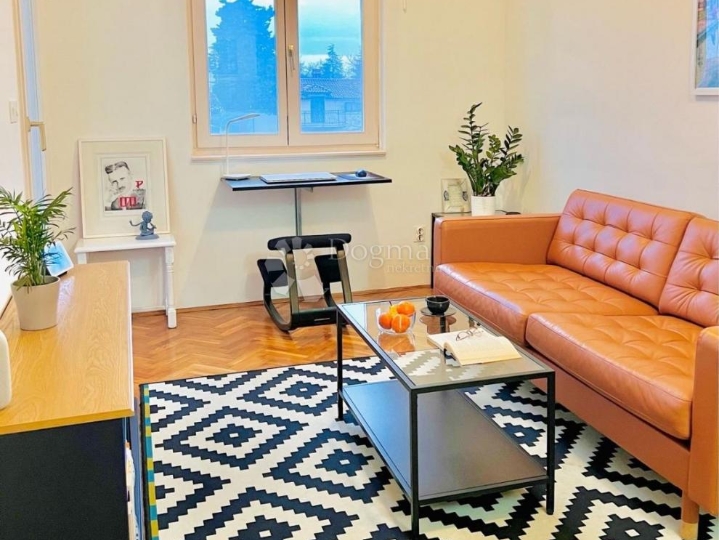 Sniženo! Prekrasan stan na 2. katu, odlična lokacija, Rovinj