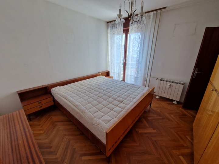 Trosoban stan + DB na 4.katu, 83 m2