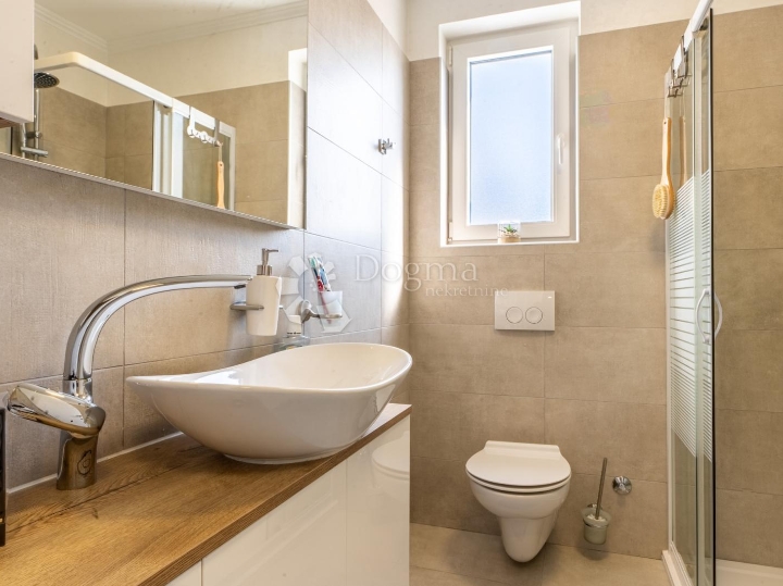 Prekrasno uređen apartman u blizini mora