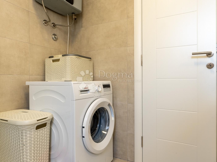 Prekrasno uređen apartman u blizini mora