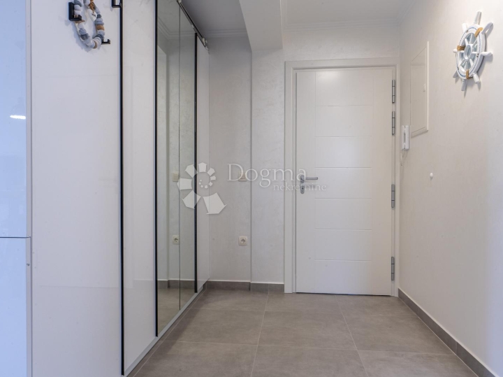 Prekrasno uređen apartman u blizini mora