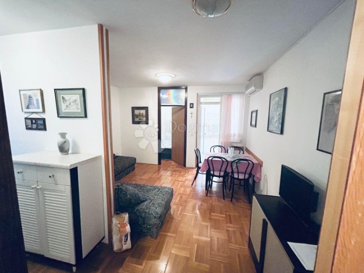 Top lokacija-Njivice/Kijac, apartman 150 m od mora