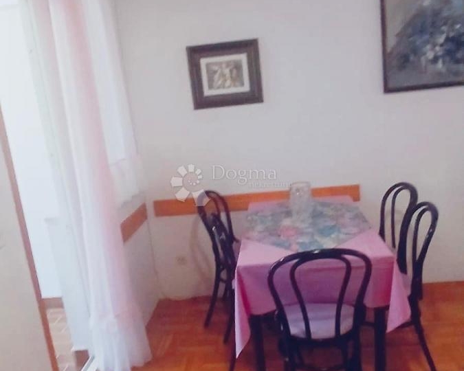 Top lokacija-Njivice/Kijac, apartman 150 m od mora