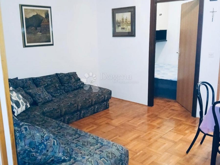 Top lokacija-Njivice/Kijac, apartman 150 m od mora